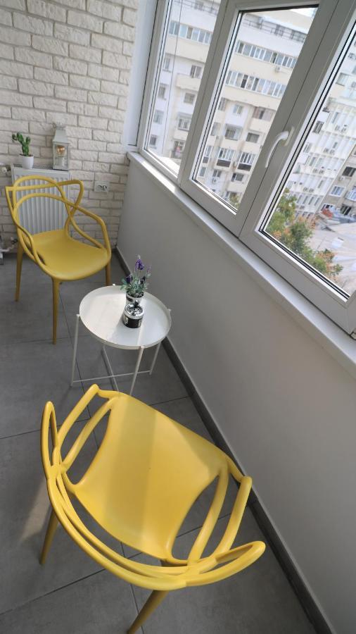 Serenity Heights Apartment: A Panoramic Haven Near Old Town - Free Minibar Boekarest Buitenkant foto