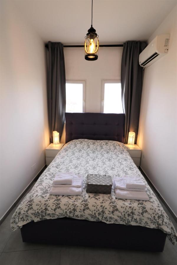 Serenity Heights Apartment: A Panoramic Haven Near Old Town - Free Minibar Boekarest Buitenkant foto