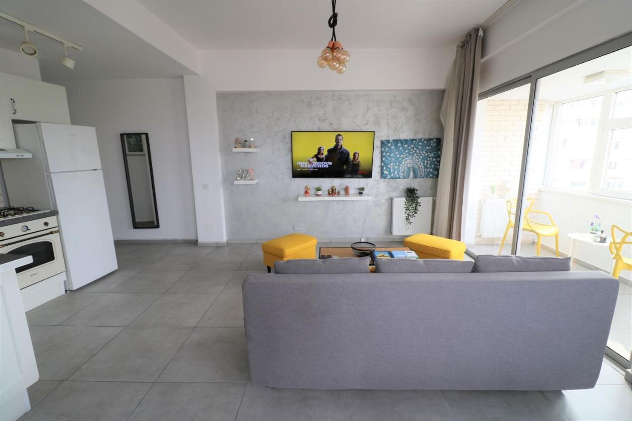 Serenity Heights Apartment: A Panoramic Haven Near Old Town - Free Minibar Boekarest Buitenkant foto
