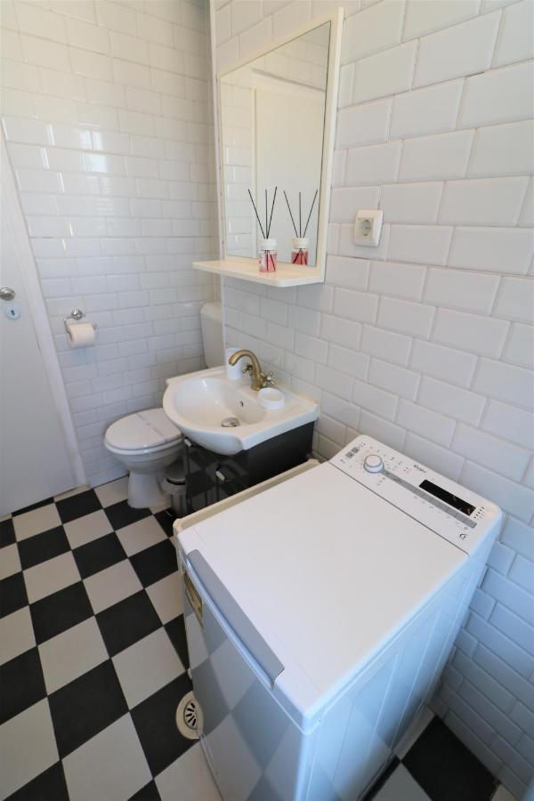 Serenity Heights Apartment: A Panoramic Haven Near Old Town - Free Minibar Boekarest Buitenkant foto